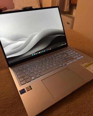 ASUS Vivobook 16 i9-13900H 32GB RAM 1TB SSD 16”