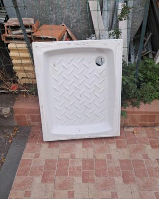 Piatto doccia, completo di box doccia