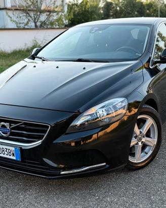 VOLVO V40 1.6 CAMBIO AUTOMATICO PER DISABILI