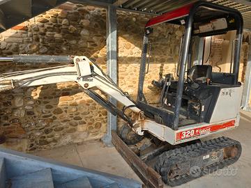 Miniescavatore BOBCAT 329