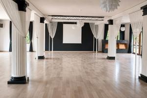 Locale 400 mq open Space con terrazzo 100 mq