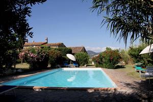 Rustico con parco e piscina - Manciano