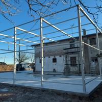 Struttura in tubolare di ferro