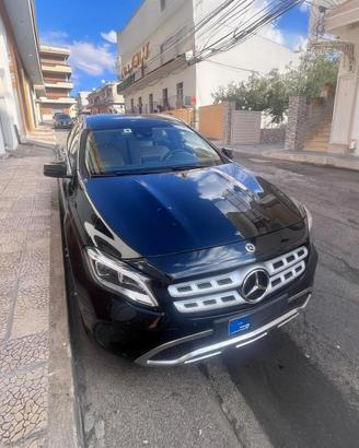 Mercedes-Benz GLA 200 d Automatica