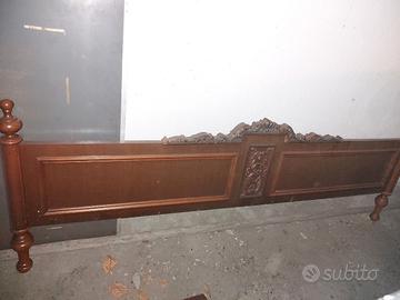 cornicione in legno per letto matrimoniale