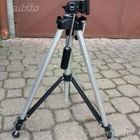 Trepiede per apparecchiature elettroniche