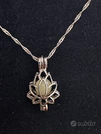 Collana fiore di loto con perla