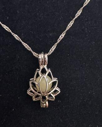 Collana fiore di loto con perla