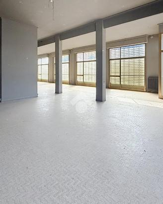 NEGOZIO A CASTELFRANCO DI SOTTO