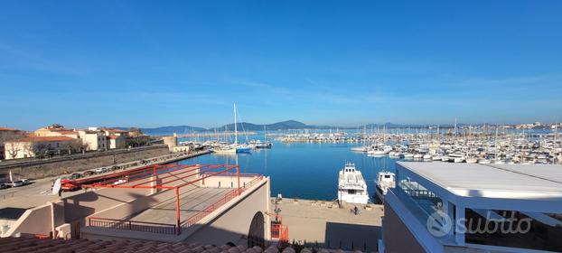 Vista porto di Alghero