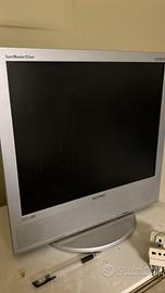 Monitor Syncmqster 910 MP
