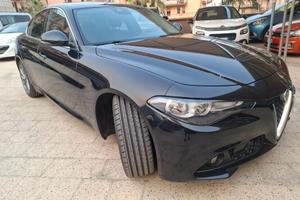 Alfa Romeo Giulia - 2.2 Eco Business Super 180 CV