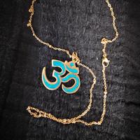Collana con ciondolo OM e inserti in Turchese - St