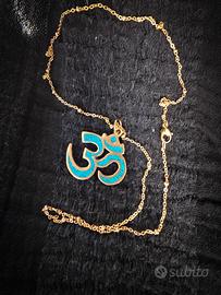 Collana con ciondolo OM e inserti in Turchese - St