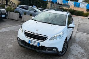 " POCHI KM " Peugeot 2008 PureTech 82 Active