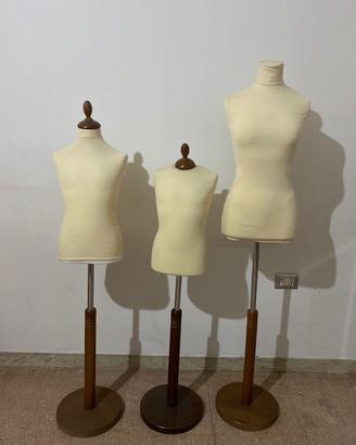 Busti sartoriali con base in legno