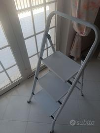 Scala 3 gradini Colombo, molto resistente