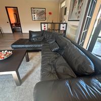 Divano ad angolo in pelle