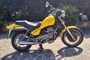 MOTO GUZZI Nevada 750 .