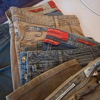 ne resta solo uno! di 4 pantaloni jacob cohen