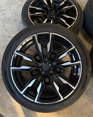 Ruote complete Bmw G26/i4  cerchio 19” 861 bicolor