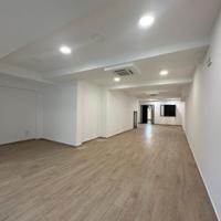 Locale Commerciale 120 m² ad.te Centro Commerciale