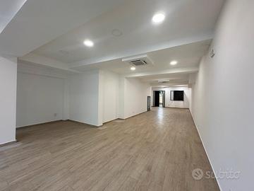 Locale Commerciale 120 m² ad.te Centro Commerciale