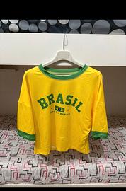 T-shirt gialla e verde stile Brasile (Shein)
