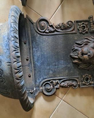 Fontana a parete modello -leone-