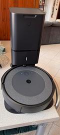 Roomba i3+ completo di Clean base