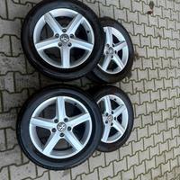 Cerchi in lega 16” originali volkswagen con gomme