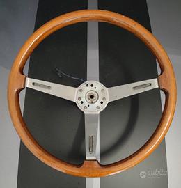 Volante vintage Hellebore Alfa Romeo