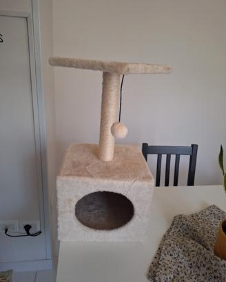 tiragraffi con cuccetta per gatti