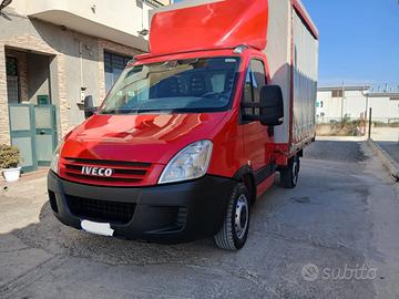 IVECO DAILY CENTINA CASSONE 2.3 HPI PERMUTA AUTO M