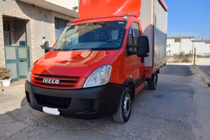 IVECO DAILY CENTINA CASSONE 2.3 HPI PERMUTA AUTO M