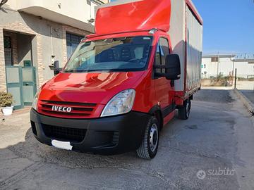 IVECO DAILY CENTINA CASSONE 2.3 HPI PERMUTA AUTO M