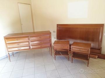 CASSETTONE-COMODINI-TESTATE LETTO
