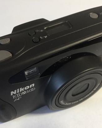 Fotocamera compatta 35mm NIKON ZOOM 500 NOS