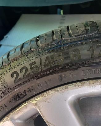 Ruota di scorta per macchina