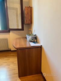 Scrivania in legno