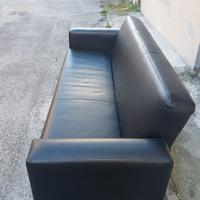 divano-letto in ecopelle