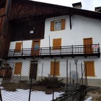 Porzione di casa da ristrutturare