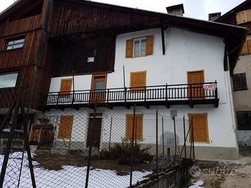 Porzione di casa da ristrutturare