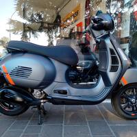 Piaggio Vespa 300 GTS hpe Super Sport