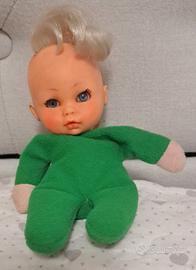 Bambola bambolina vintage Migliorati 15 cm verde 