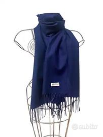 Sciarpa navy in tessuto lana superfine
