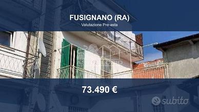 Immobile in asta di 161 m² con più di 5 locali a F