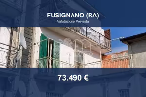 Immobile in asta di 161 m² con più di 5 locali a F