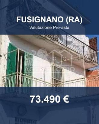 Immobile in asta di 161 m² con più di 5 locali a F