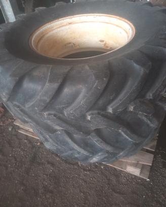 Cerchi e gomme per trattore fiat new holland
